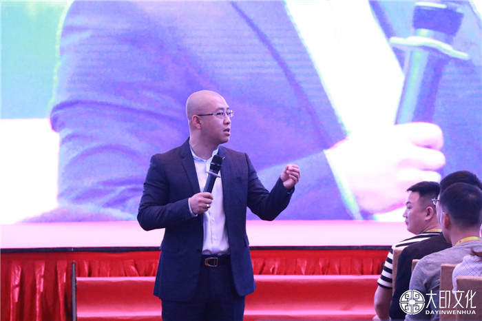 为什么一定要学习万博老师的“说服力”
