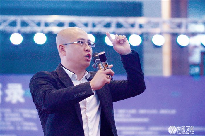 李万博