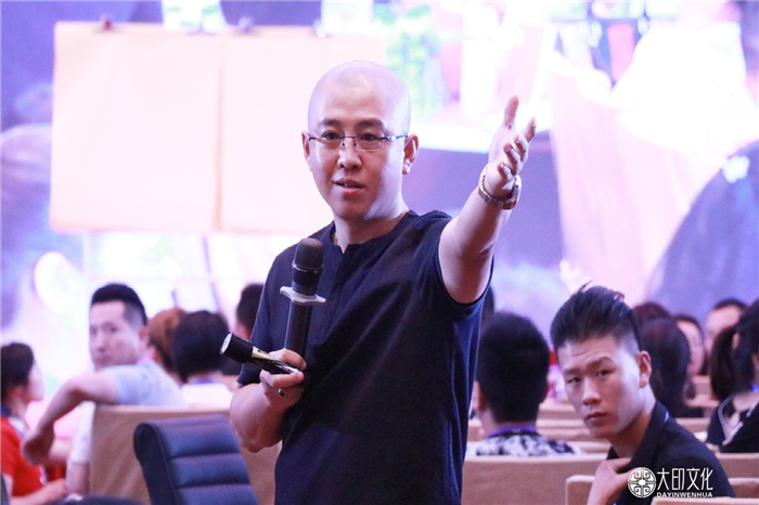 李万博