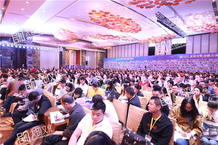 李万博导师新书《演说心法》：人格魅力是老板有活力的广告