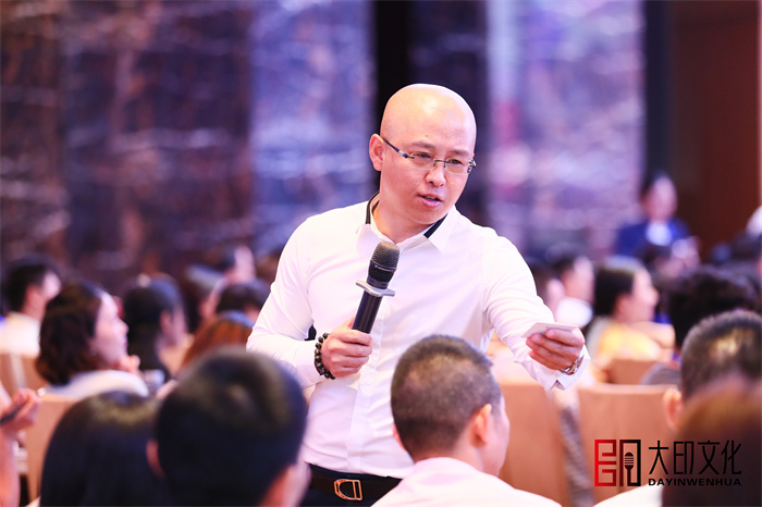 演讲口才培训：如何提炼说话重点？
