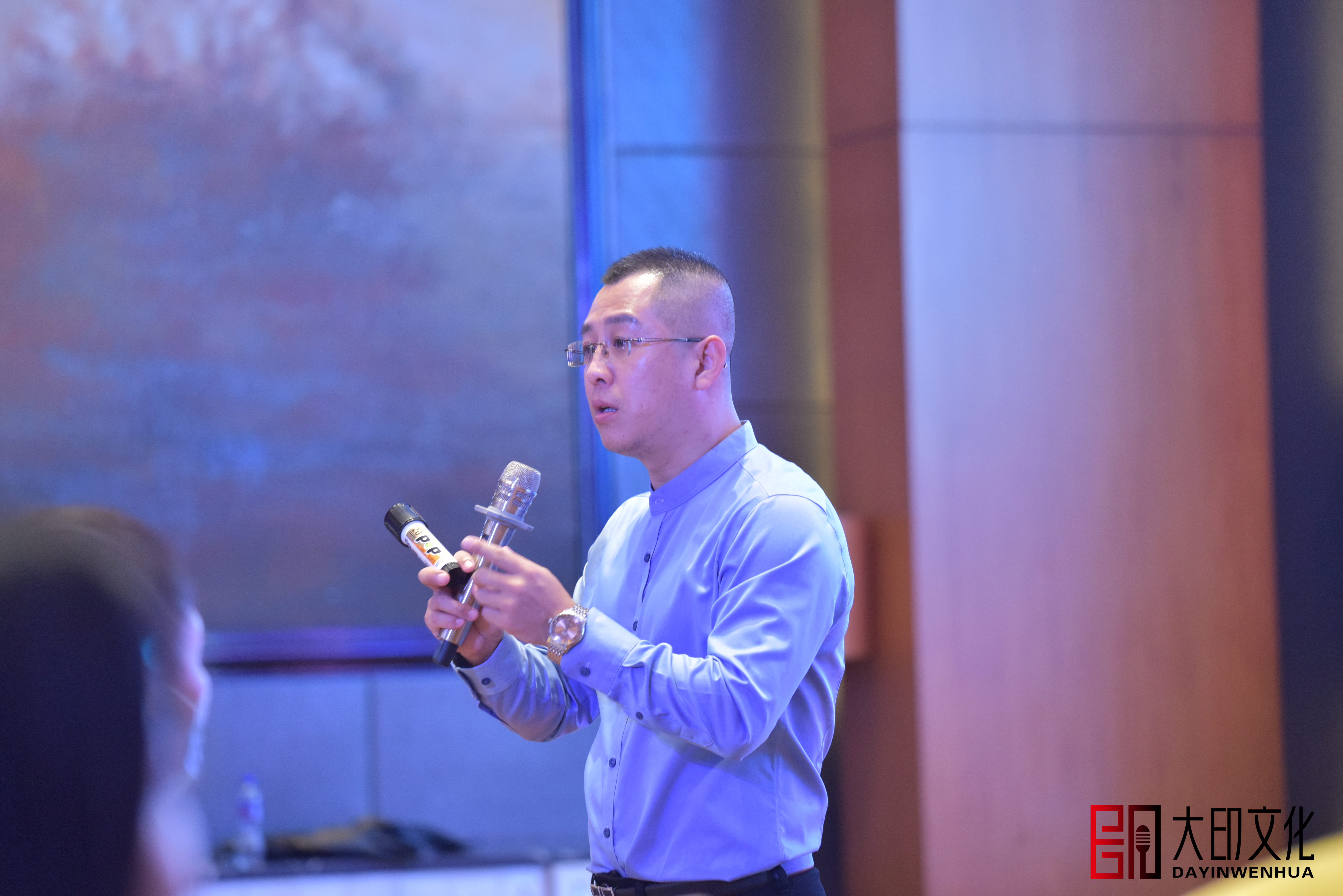 临时上台发言，你要怎么讲？