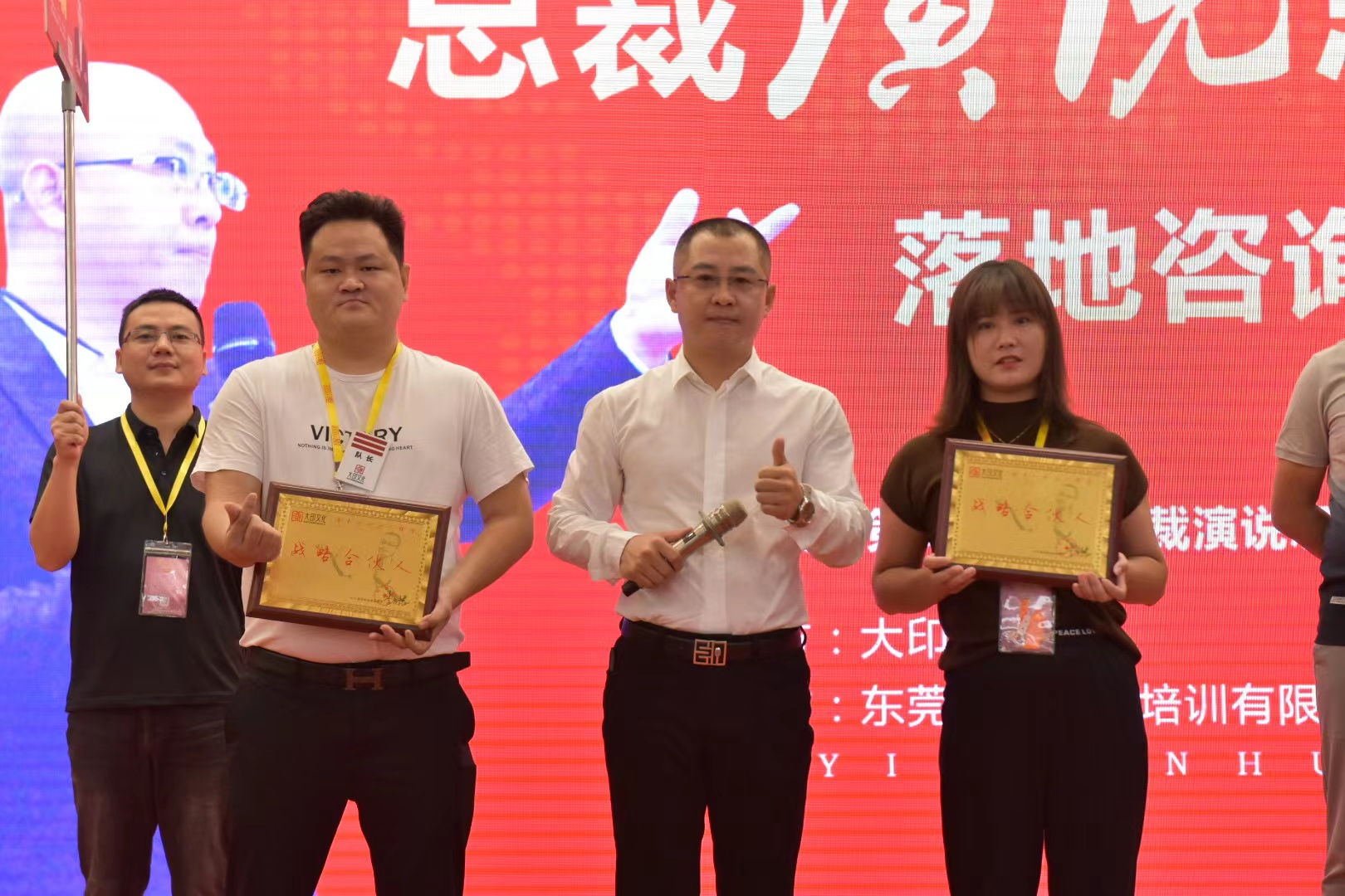 规矩，从来不只是孩子单方面要遵守的。